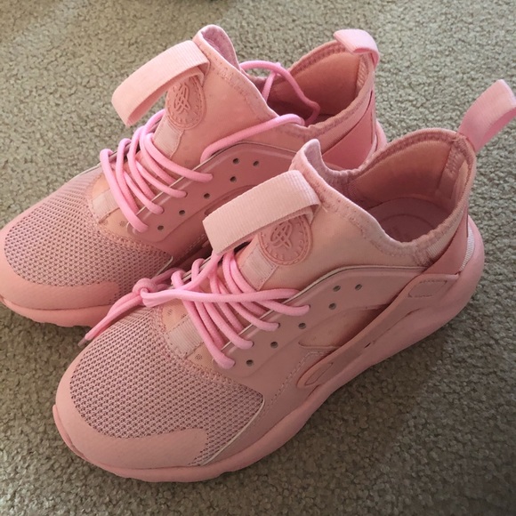 Nike Shoes - Brand new nike huarache pink